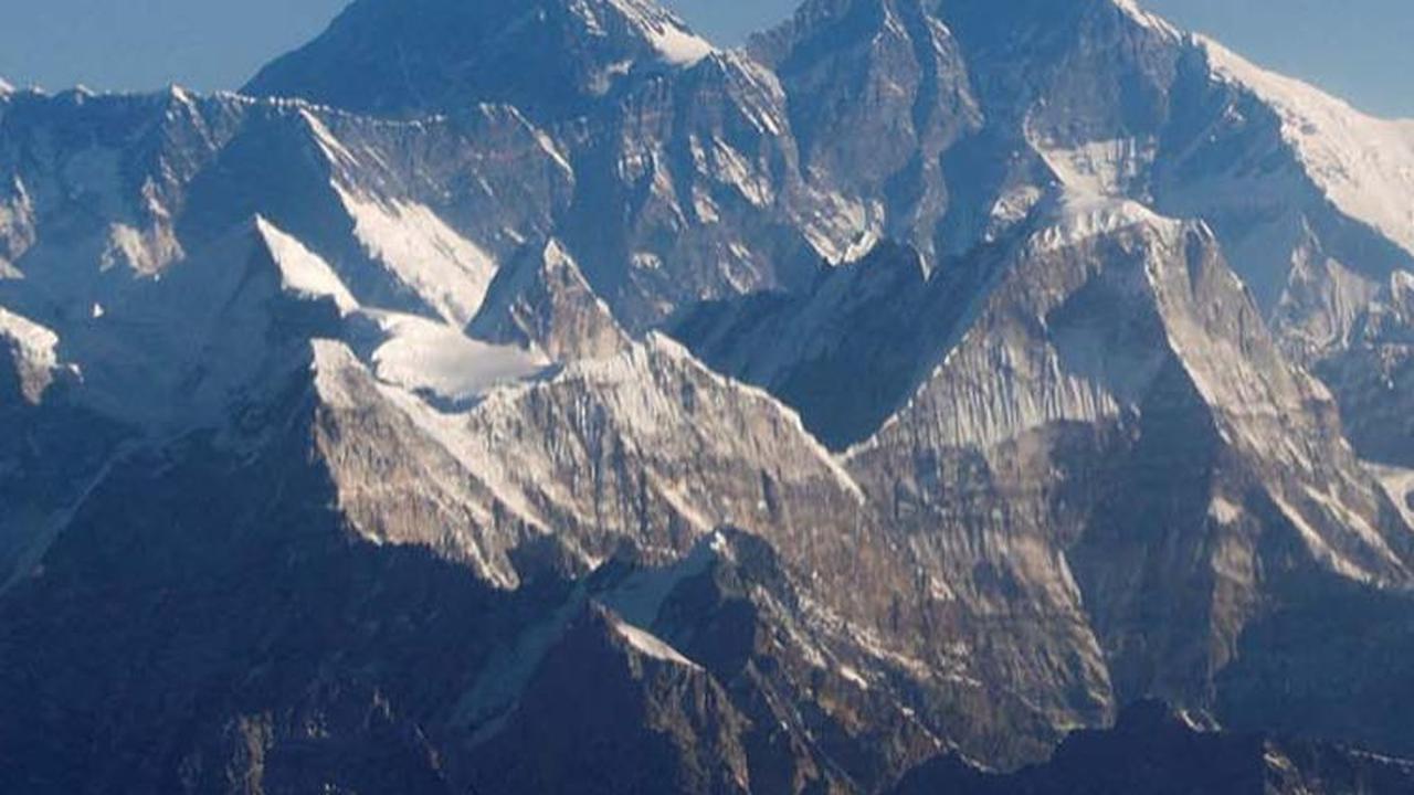 600 Juta Tahun Lalu Gunung Everest adalah Laut, Ini Buktinya