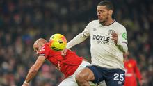 Bek West Ham, Jean-Claire Todibo, bermain sangat gemilang melawan Manchester United pada lanjutan Liga Inggris 2025/2026 di Old Trafford, Jumat (5/12/2025) dini hari WIB. (AP Photo/Ian Hodgson)