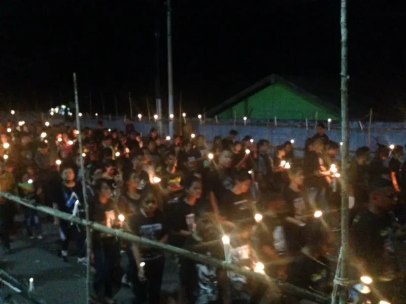 Arak-arakan saat puncak perayaan Semena Santa (Foto: Christina Nila)