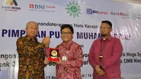 Bank DKI melalui Unit Usaha Syariah melakukan penandatanganan nota kesepahaman penggunaan jasa layanan dan produk perbankan syariah kepada PP Muhammadiyah.Dok Bank DKI
