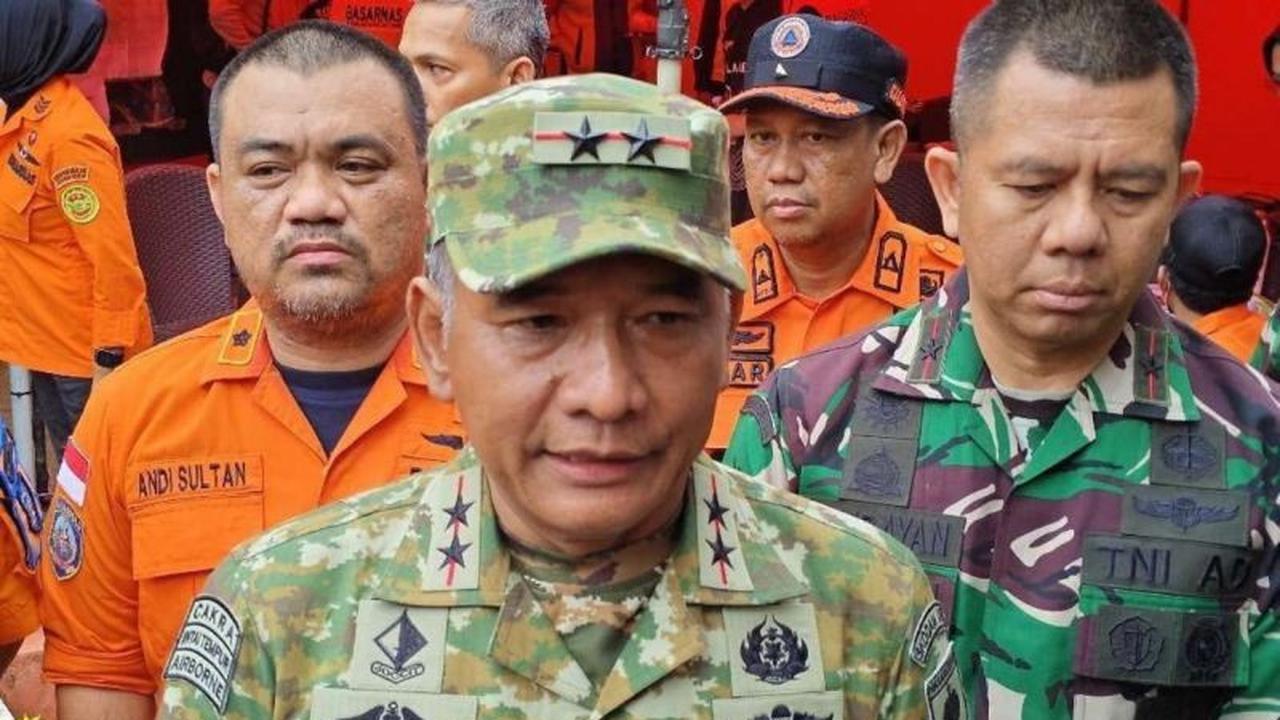 Evakuasi Dramatis Korban Pesawat ATR 42-500 di Maros Gunakan Teknik Rappelling