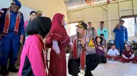 Kapolda NTT Revitalisasi Sekolah di Pulau Kukusan, Siswa Kini Belajar Lebih Nyaman