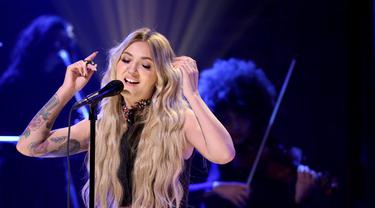 Lirik Lagu Julia Michaels Issues News Entertainment Fimela Com