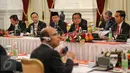 Presiden Jokowi saat rapat dengan Presiden Mesir Abdel Fattah Al Sisi di Istana Merdeka, Jakarta, Jumat (4/9/2015). Rapat tersebut membahas kerjasama ekonomi antara Mesir dengan indonesia. (Liputan6.com/Faizal Fanani)