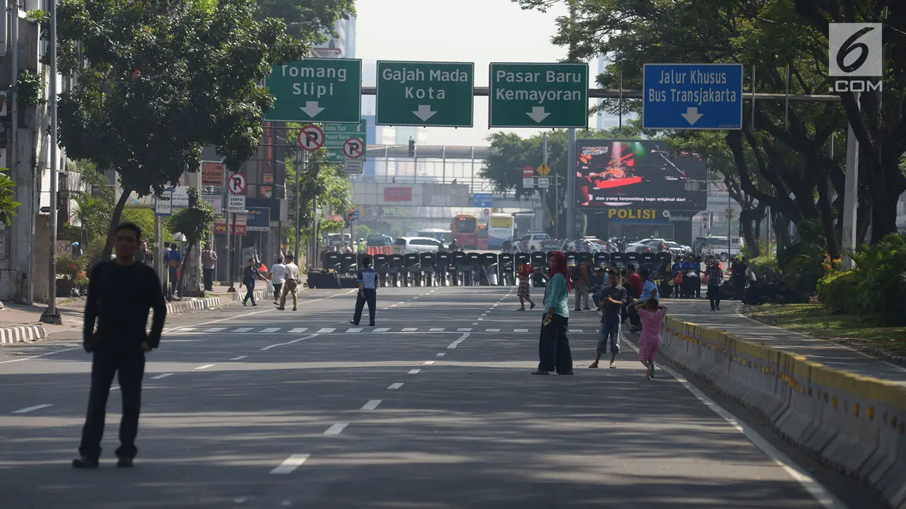 Massa Aksi Kawal Putusan MK