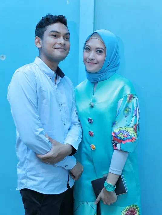 Pemeran FTV Ridwan Ghani pada 24 Juli 2016 lalu, resmi melamar sesama pemeran FTV Aditya Putri. Perkenalan yang terbilang singkat itu keduanya sepakat untuk meningkatkan hubungan yang lebih serius. (Adrian Putra/Bintang.com)