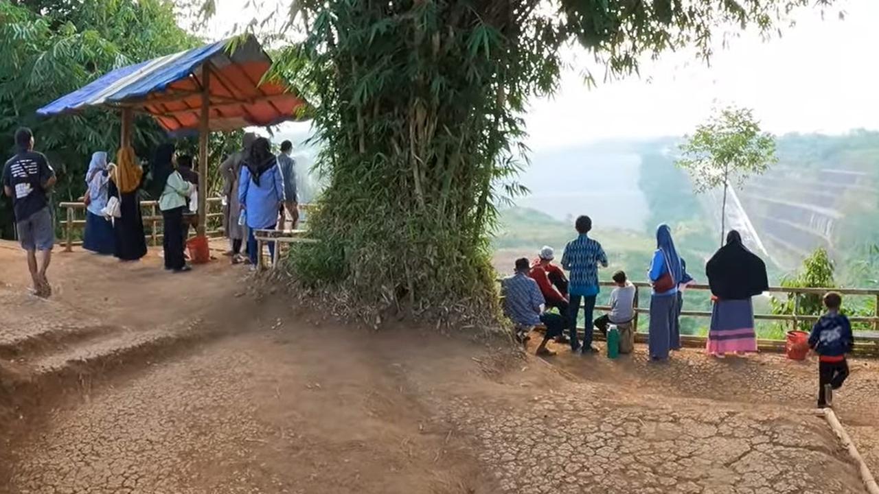 Bisa Sambil Ngopi dan Selfie, Ini Dia Spot Terbaik Menikmati Bendungan Leuwikeris yang Indah di Tasikmalaya