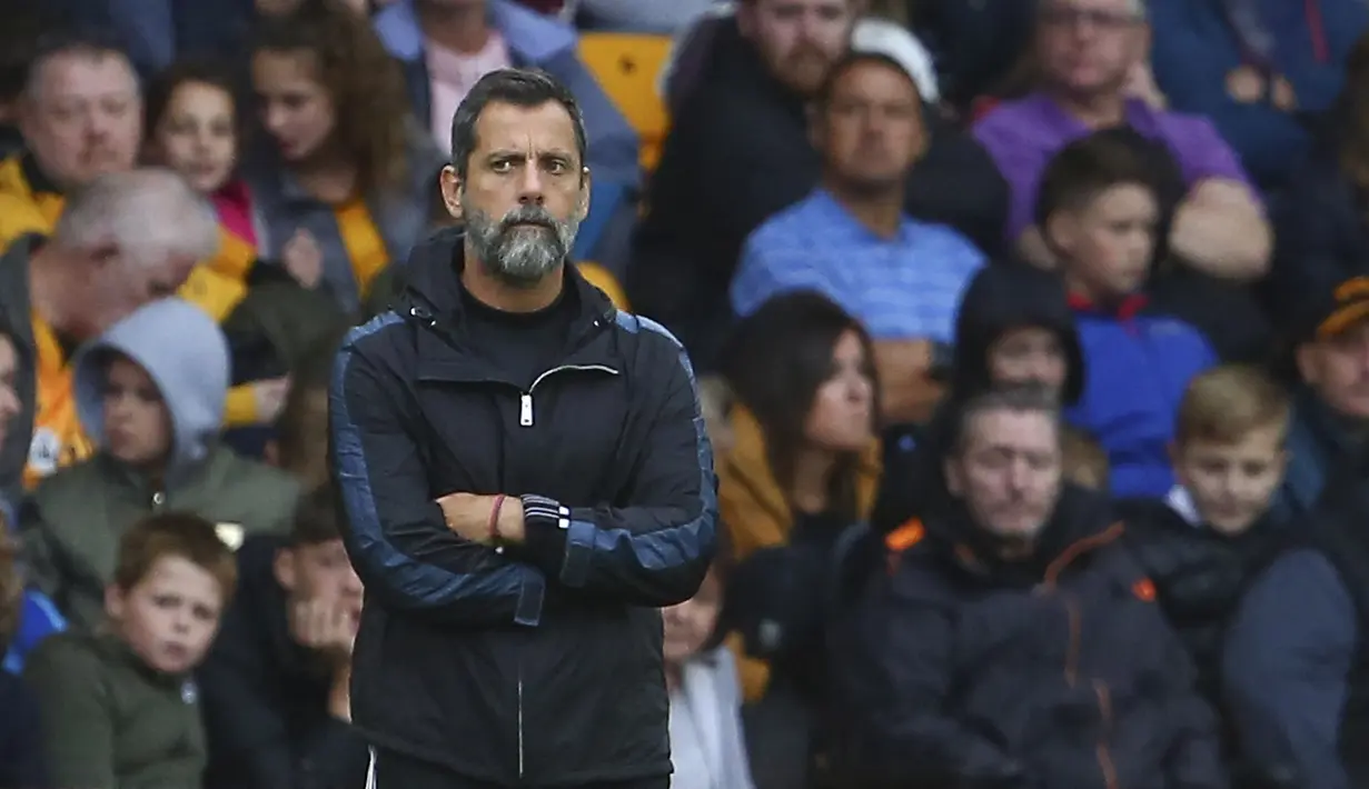Quique Sanchez Flores. Setelah sukses menangani Watford di periode pertama pada 2015/2016, ia kembali ditunjuk sebagai pelatih pada musim 2019/2020. Ia hanya bertahan 85 hari di periode kedua usai meraih 2 kemenangan, 4 hasil imbang dan 6 kekalahan dari 12 laga. (AFP/Geoff Caddick)