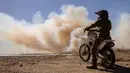 Kebakaran ini meluas dengan cepat, dari kurang dari satu kilometer persegi menjadi 62 kilometer persegi, hanya dalam waktu lebih dari lima jam. (ETIENNE LAURENT/AFP)