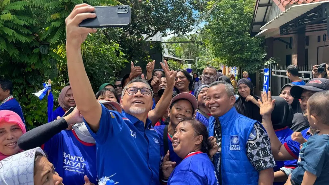Ketua Umum Partai Amanat Nasional (PAN) Zulkifli Hasan di Kota Tangerang Selatan, Selasa 16 Januari 2024.