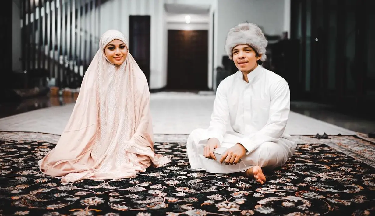 Hari pernikahan Atta Halilintar dan Aurel Hermansyah tinggal menghitung hari. Semula berencana menikah di GBK, Senayan, Jakarta, namun nampaknya rung dilakukan mengingat masih pandemi.  (Instagram/attahalilintar)