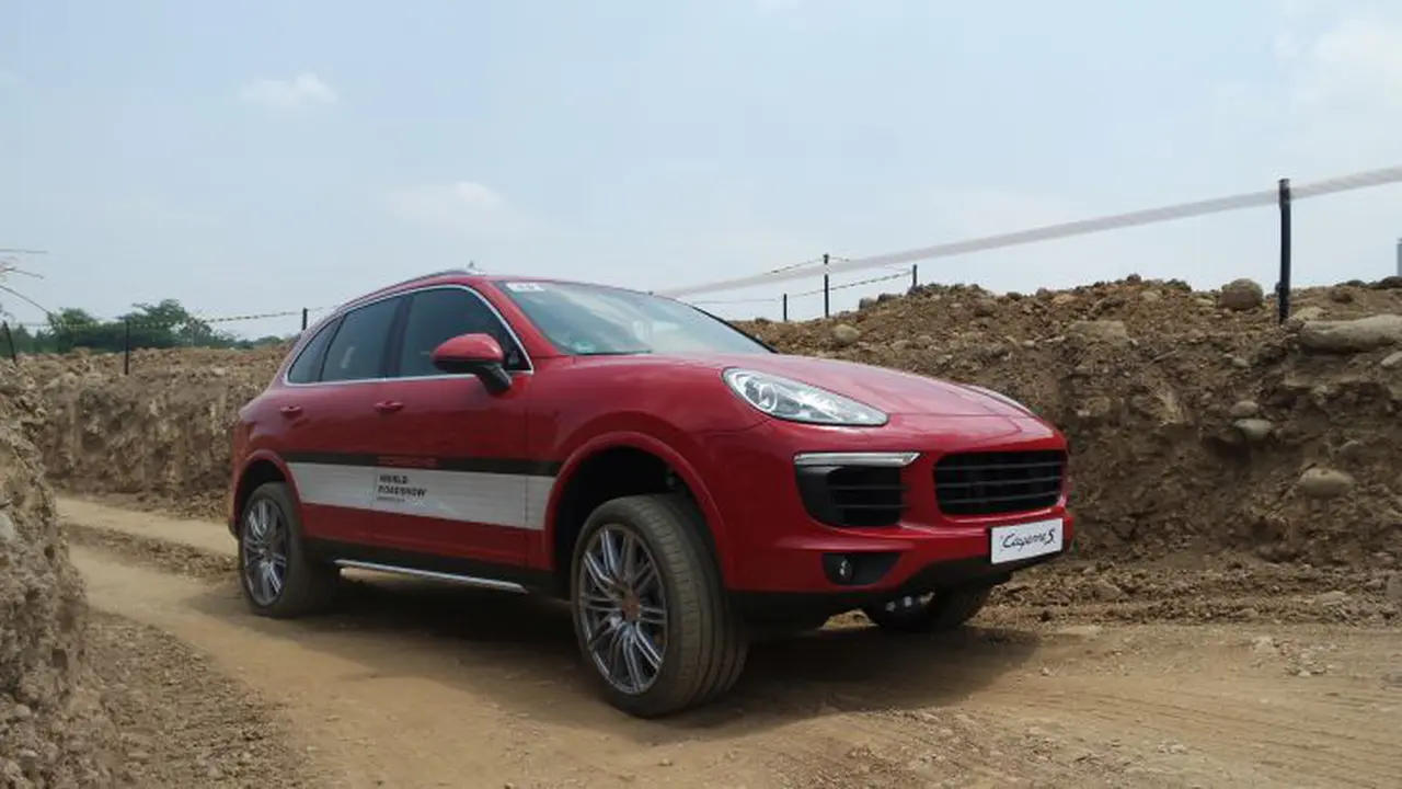 Porsche Cayenne Bisa Diandalkan di Trek Off Road, Ini Buktinya