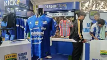 Jersey anyar Persib Bandung untuk musim 2026/2027. (Bola.com/M. Faqih)