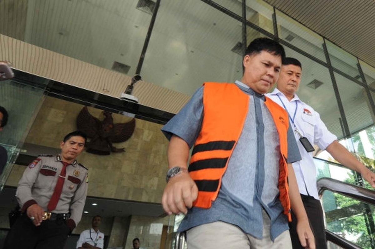 Tersangka kasus suap RAPBD Musi Banyuasin usai diperiksa KPK