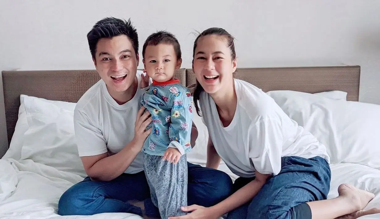 Baim Wong dan Paula Verhoeven telah menikah pada tahun 2019 silam. Kala itu, keduanya tak butuh waktu lama untuk melanjutkan hubungannya ke jenjang pernikahan. Hingga kini telah dikaruniai seorang anak, Kiano Tiger Wong. (Instagram/Paulaverhoeven)