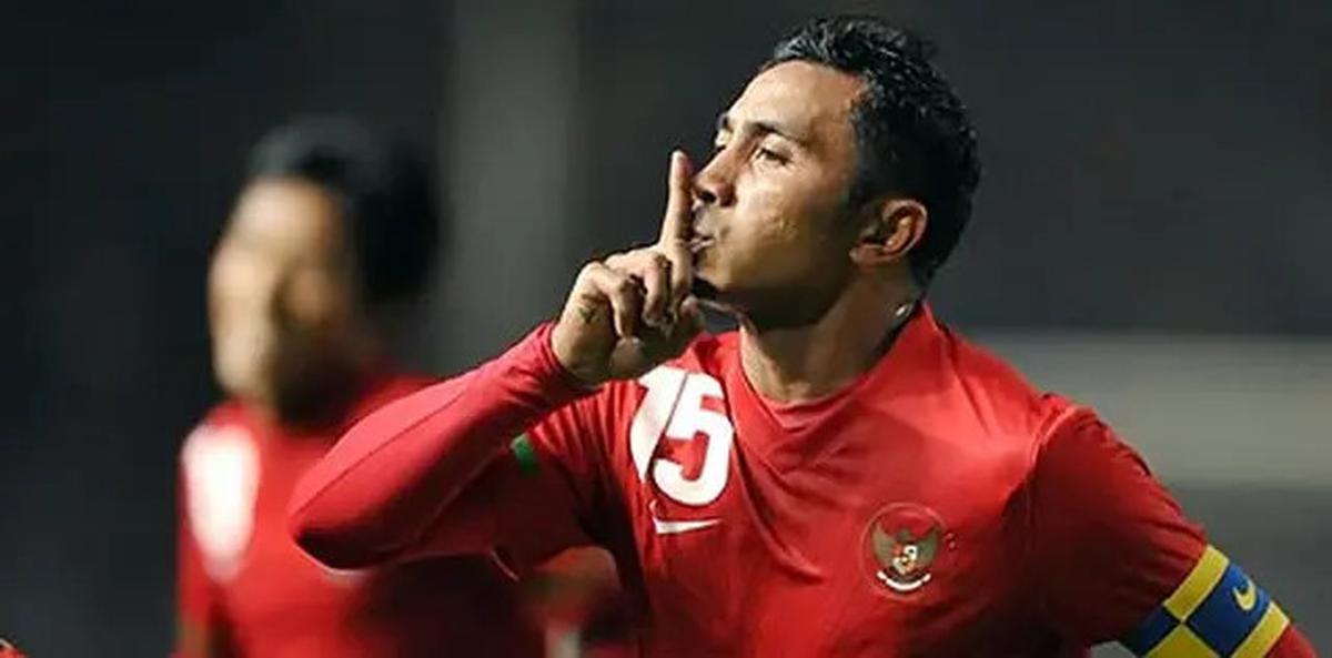7 Nama-nama Pemain Timnas Indonesia yang Melegenda, dari Andi Ramang hingga Boaz Solossa
