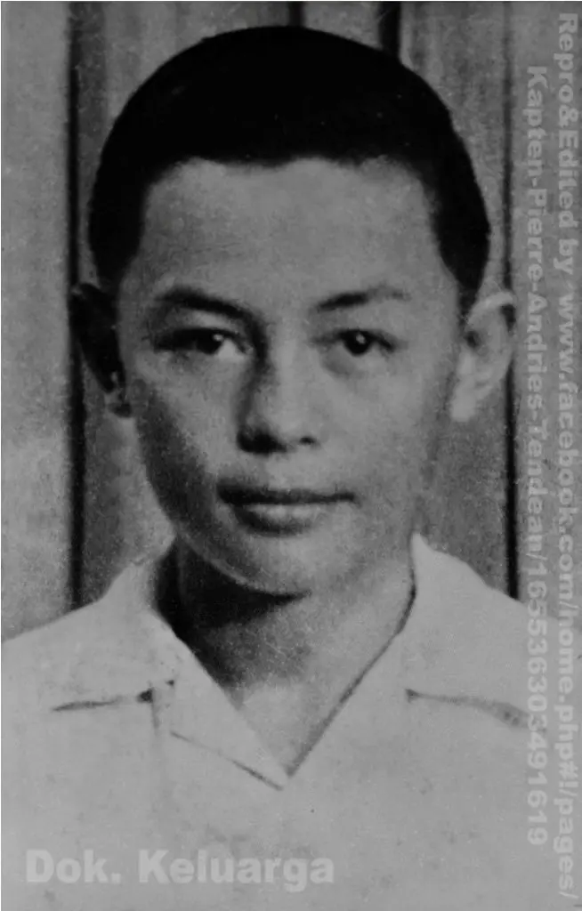 Kapten Anumerta Pierre Tendean, Pahlawan Revolusi Paling Menawan | Via: kaskus.co.id