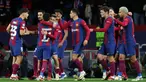 Gelandang Barcelona, Fermin Lopez (keempat kiri) merayakan gol pembuka saat pertandingan sepak bola leg kedua babak 16 besar Liga Champions melawan Napoli di Estadi Olimpic Lluis Companys, 12 Maret 2024. (LLUIS GENE/AFP)
