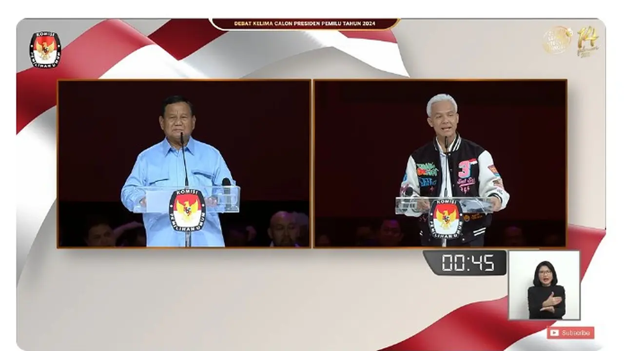 Calon Presiden (Capres) nomor urut 02 Prabowo Subianto dan Capres nomor urut 03 Ganjar Pranowo saat debat Pilpres 2024 terakhir yang digelar Minggu (4/2/2024) di JCC.