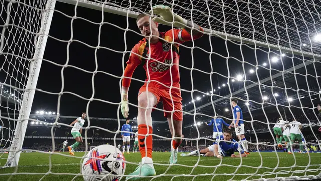 Foto: Newcastle Petik Kemenangan Besar, Benamkan Everton di Klasemen Bawah Liga Inggris