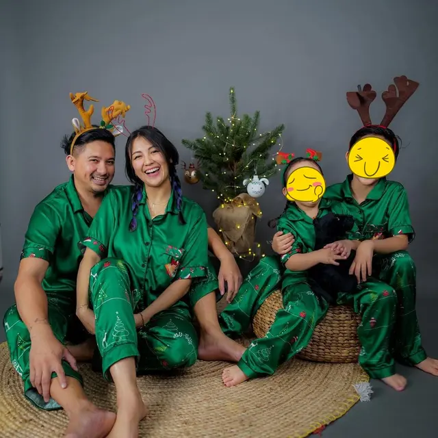 Persiapan Natal Artis