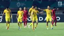 Pemain timnas China U-19 merayakan gol ke gawang Indonesia U-19 pada PSSI 88th U-19 International Tournament di Stadion Pakansari, Cibinong, Selasa (25/9). Indonesia kalah 0-3. (Liputan6.com/Helmi Fithriansyah)