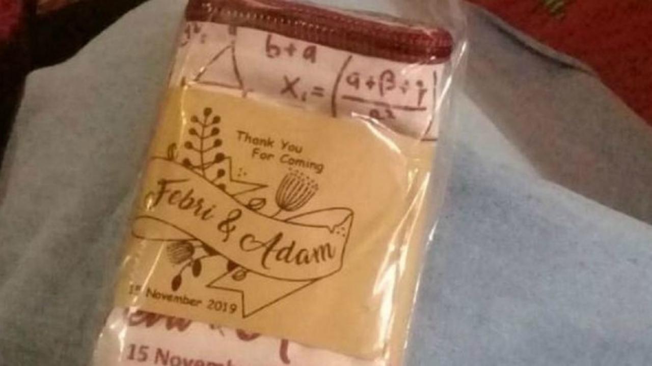 suvenir pernikahan unik