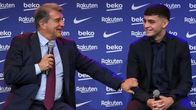 Foto: Jangan Sampai Lepas, Barcelona Pegang Erat Bocah 18 Tahun dengan Nilai Rp 16 Triliun