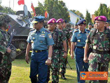 Citizen6, Surabaya: Angkatan Laut AS datang ke Surabaya dengan tiga kapal perang, yaitu USS Germantown  (LSD - 42), USS Vandegrift (FFG - 48), dan USCG Waesche, yang bersandar di Dermaga Jamrud Tanjung Perak Surabaya. (Pengirim: Budi Abdillah)        
