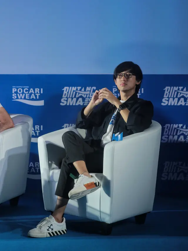 [Fimela] Eka Gustiwana di konferensi pers Pocari Sweat Bintang SMA 2022