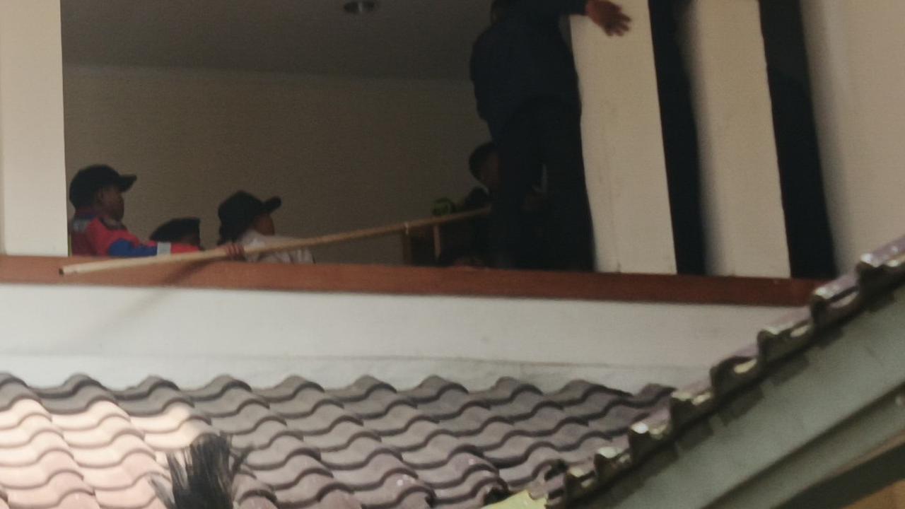 Proses Evakuasi Macan Tutul di Hotel Anugrah Bandung