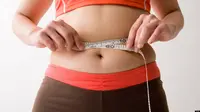 Meski miliki tubuh dengan berat badan normal, tapi jika terdapat lemak di bagian tengah tubuh ternyata juga berbahaya. (Foto: lifecaretips.com)