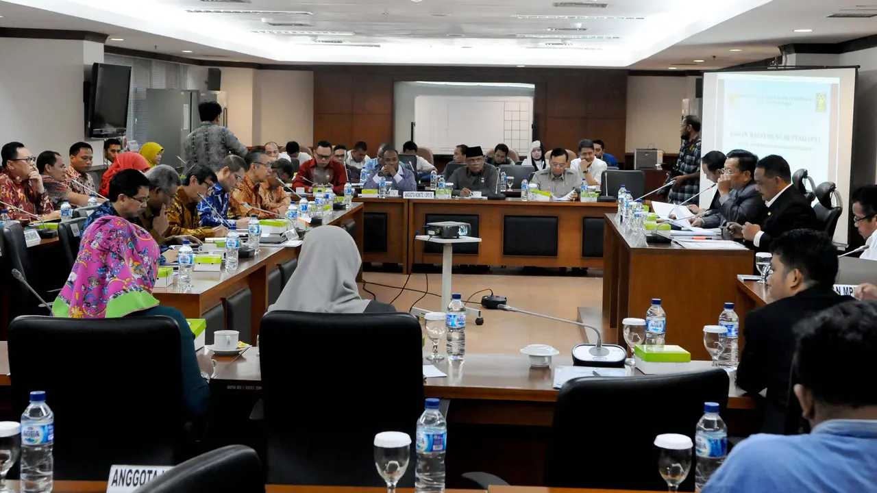 Gaya Menteri Yasonna Hamonangan Laoly Saat Rapat dengan DPD