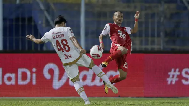 FOTO: Patrich Wanggai Bawa PSM Makassar Unggul atas Persija Jakarta di Babak Pertama