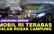 VIDEO: Mobil RI 1 Jokowi Langsung Error Akibat 'Offroad' di Jalan Rusak Lampung