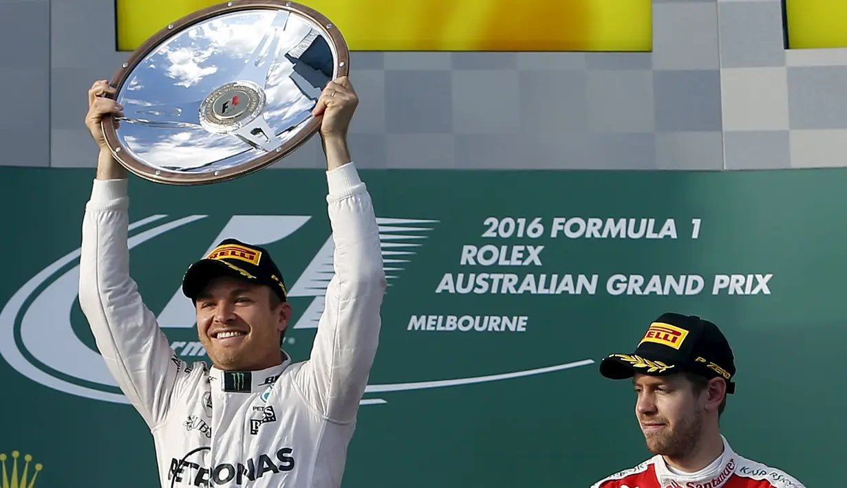 Ekspresi pebalap Mercedes, Nico Rosberg, setelah menjuarai F1 GP Australia di Sirkuit Albert Park, Minggu (20/3/2016). (Reuters/Brandon Malone)