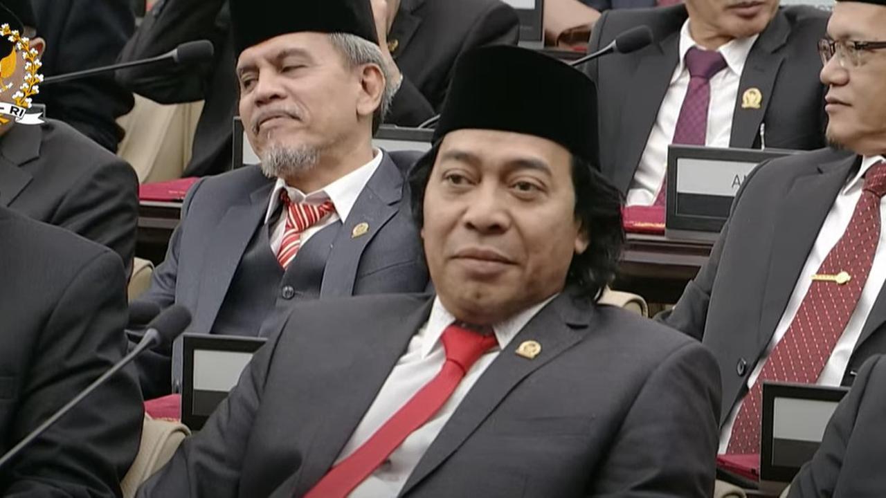 Kelakar Komeng Usai Resmi Dilantik Jadi Anggota DPD RI