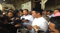 Menteri Pertanian Amran Sulaiman bersama Direktur Utama Perum Bulog Budi Waseso meninjau pasokan dan harga beras (Foto:Merdeka.com/Yayu Agustini)