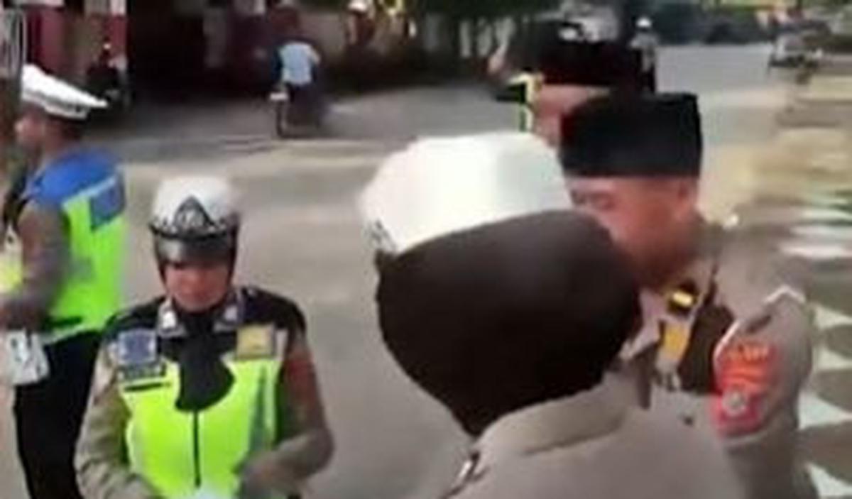 Seperti dalam unggahan akun TikTok @bangsaonline belum lama ini yang mendadak viral.