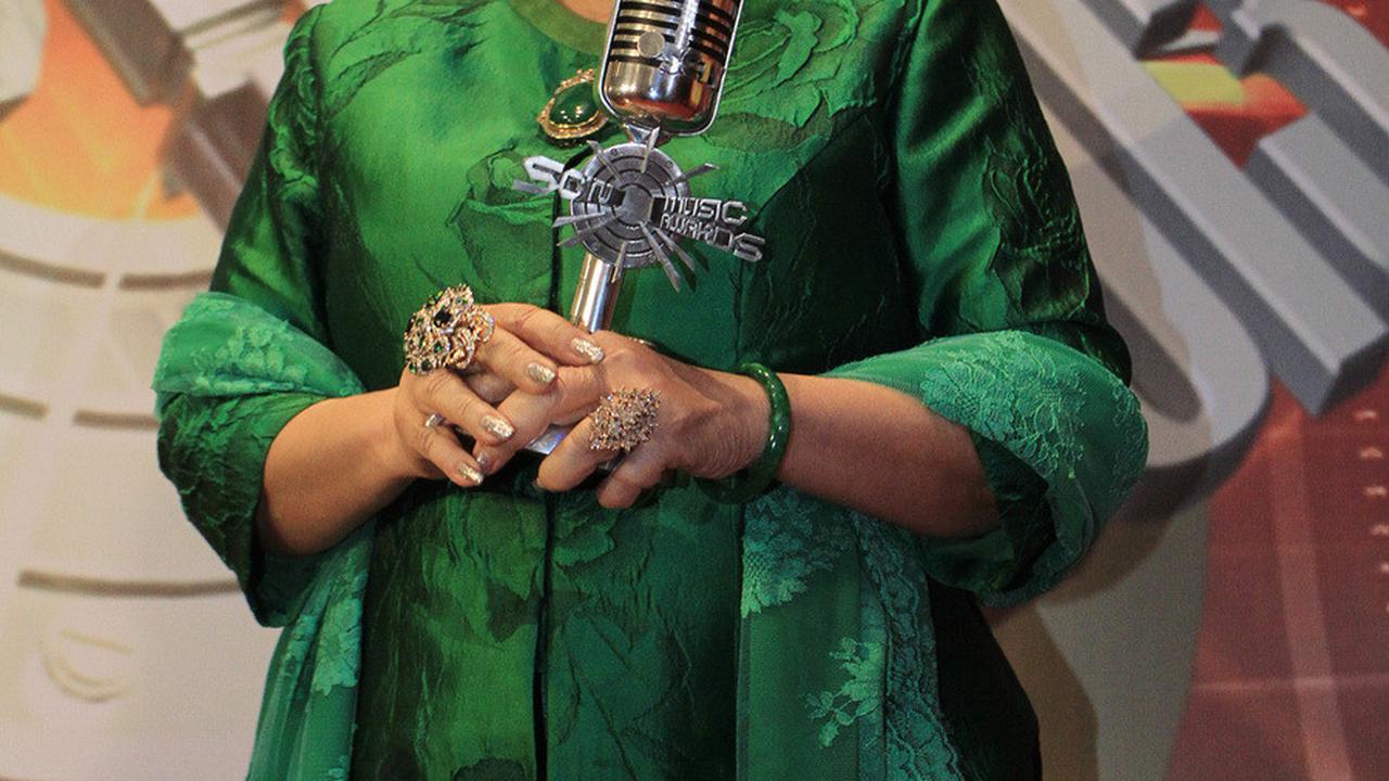 10 Perjalanan Hidup Titiek Puspa, dari Gadis yang Kerap Menang Lomba Nyanyi hingga Jadi Seorang Legenda Musik Tanah Air - Tetap Eksis di Usia 87 Tahun