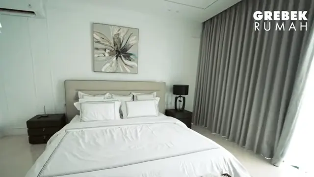 Potret Kamar Tidur Aura Kasih yang Simpel dengan Nuansa Serba Putih