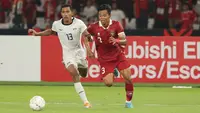 Edo Febriansyah. Bek kiri berusia 25 tahun milik Rans Nusantara FC ini hanya diturunkan sebagai pemain pengganti oleh pelatih Shin Tae-yong saat Timnas Indonesia memetik kemenangan 2-1 ats Kamboja. Dengan cederanya Pratama Arhan saat menghadapi Kamboja, STY bisa saja memasukkan Edo Febriansyah menjadi starter untuk menghadapi Brunei Darussalam sebagai solusi ketidakhadiran Pratama Arhan jika belum pulih dari cedera. (Bola.com/Abdul Aziz)