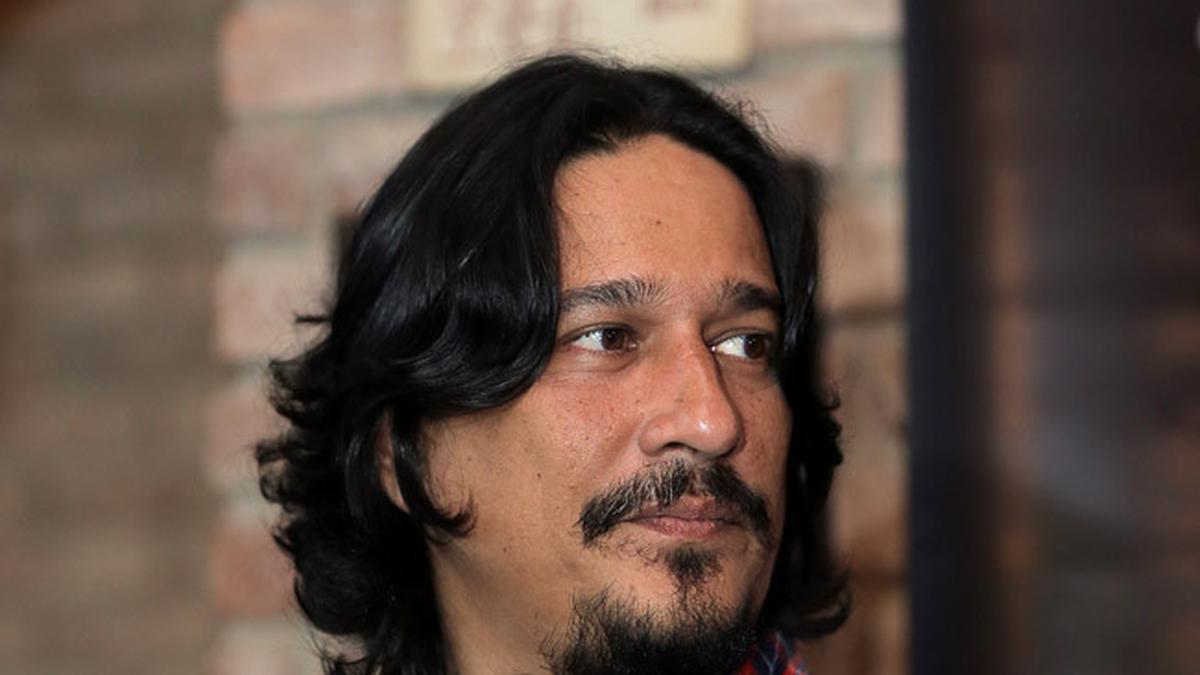 Bucek Depp Jadi Guru Bijak dalam Film Belum Ada Judul, Ingat Masa SMA yang Tak Selesai