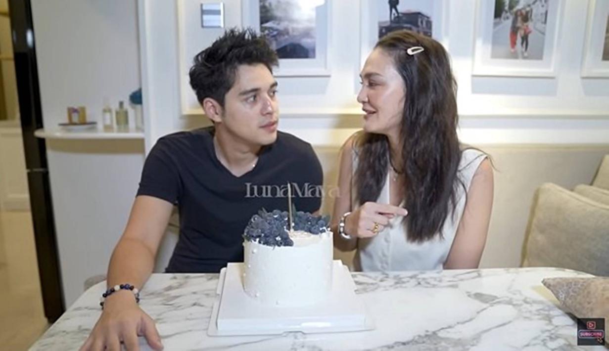 Dalam media sosial Instagramnya, Luna juga membagikan momen kompilasi perjalanan asmaranya bersama Maxime dalam beberapa kurun waktu belakangan ini. Mulai dari momen mesra bersama hingga momen seru jalani liburan bareng seperti ke Jepang. (Liputan6.com/IG/@bouttier_maxime)