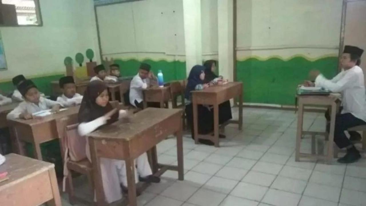 7.025 Guru Madrasah dan Pimpinan Ponpes Lebak Terima Dana Insentif Jelang Lebaran 2026