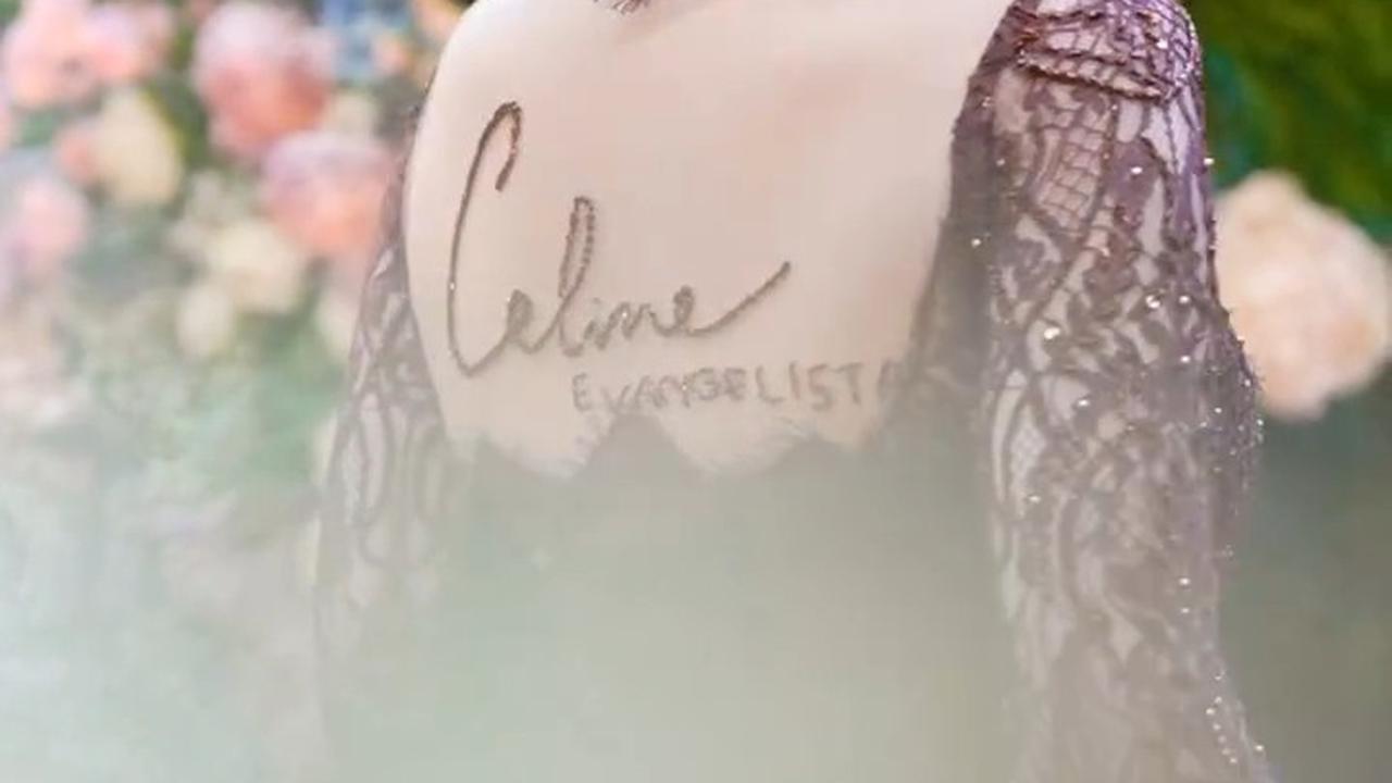 Potret Cantik Celine Evangelista Pakai Kebaya Jawa dengan Bordir Nama Sendiri di Belakang