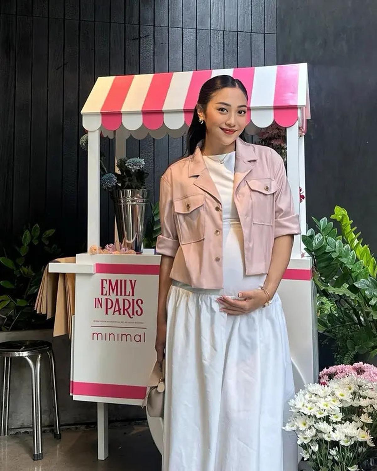 6 Potret Winona Willy Pamer Baby Bump, Perut Makin Buncit OOTD Tetap Stylish