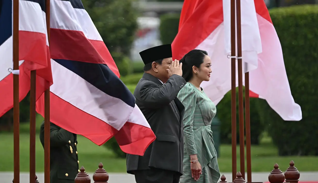 Presiden Prabowo juga akan melakukan pertemuan dengan Perdana Menteri Thailand Paetongtarn Shinawatra. Pertemuan bilateral tersebut juga akan membahas penguatan kerja sama di berbagai bidang. (Lillian SUWANRUMPHA/AFP)