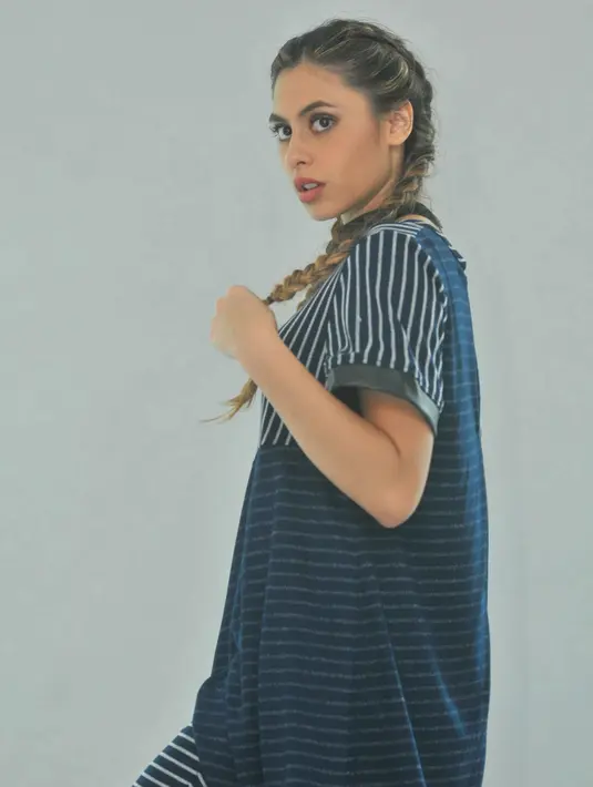 Anak Jeremy Thomas dan Ina Thomas itu menjalankan bisnis lipstik. Bagi Valerie Thomas, lipstik merupakan bentuk dari ekspresi keluarganya.  Bahkan lipstick sudah dianggap sebagai bagian dari keluarganya. (Nurwahyunan/Bintang.com)