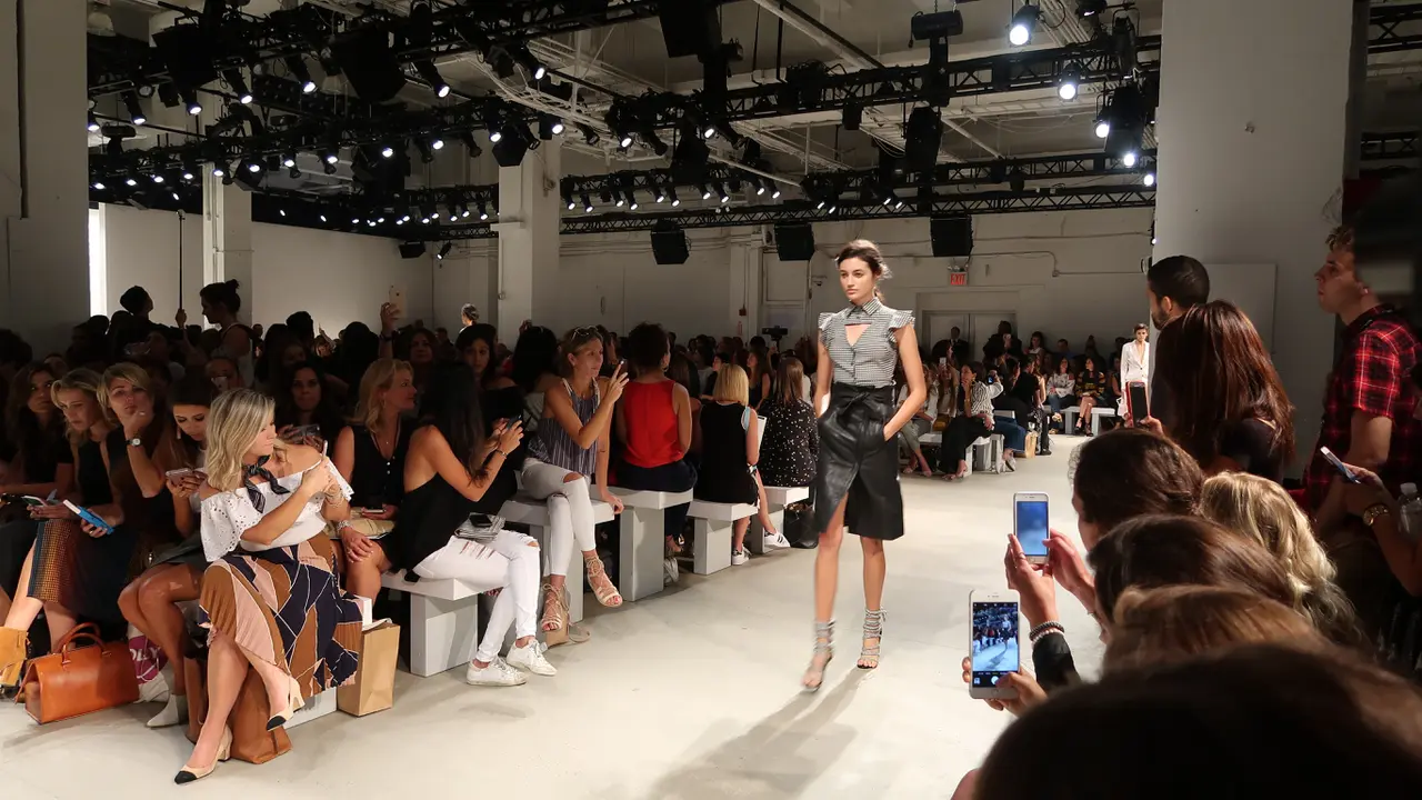 Inspirasi Makeup Flawless dari Panggung New York Fashion Week
